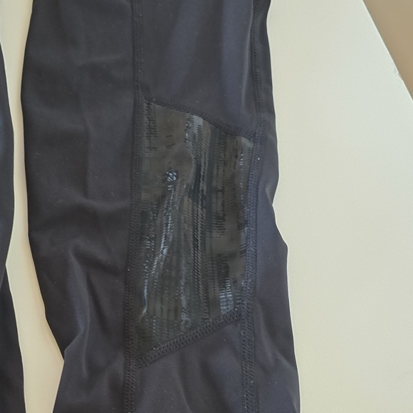 Zyia black metallic leggings GUC size 4 - Picture 2 of 4